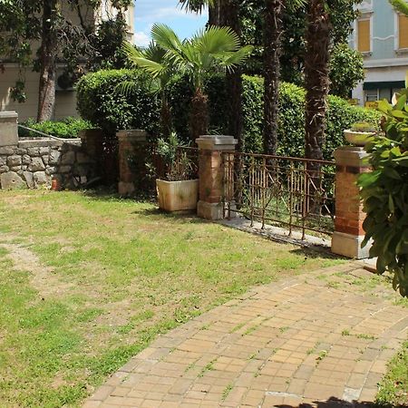 Sunny Park Opatija Apartamento Exterior foto