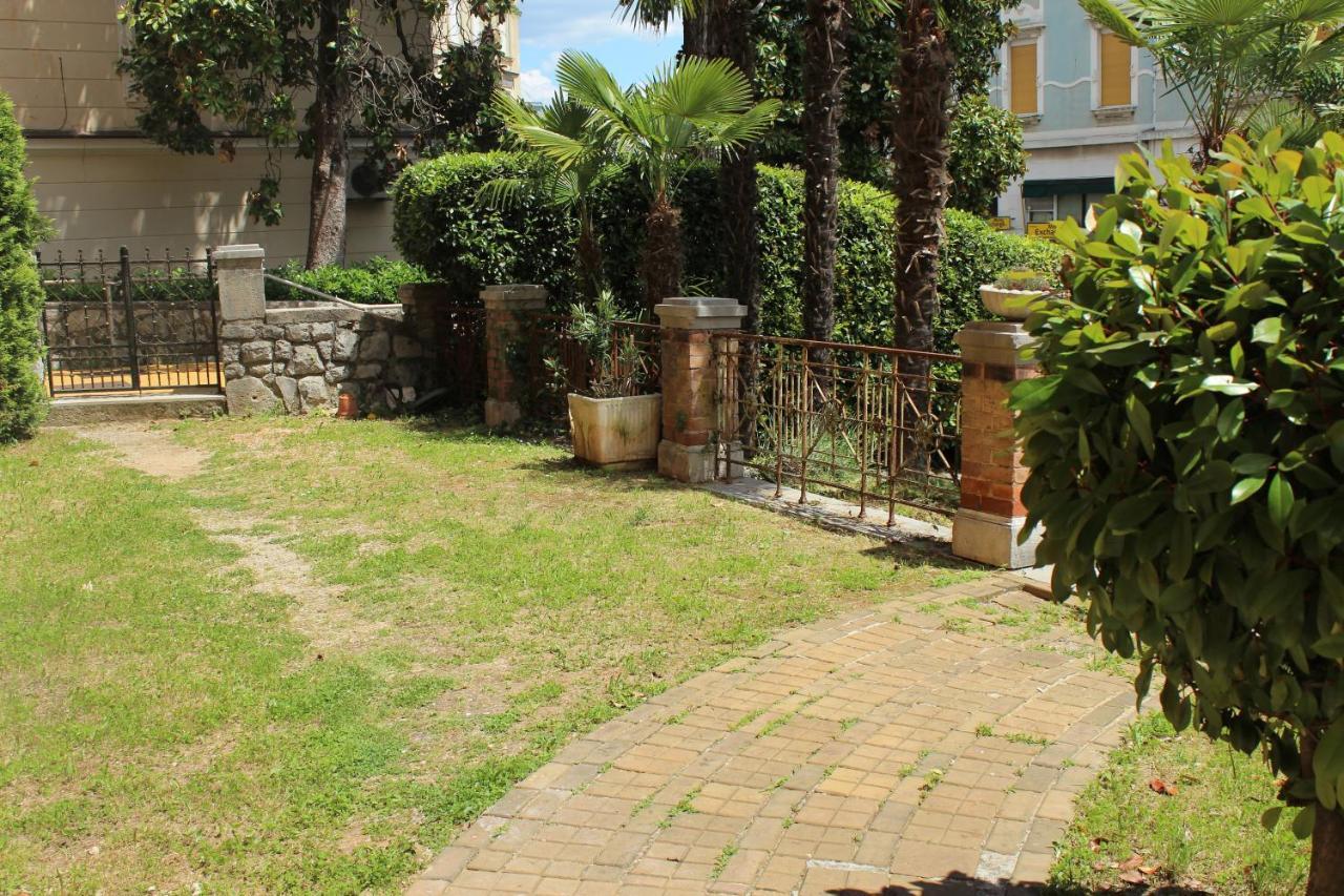 Sunny Park Opatija Apartamento Exterior foto